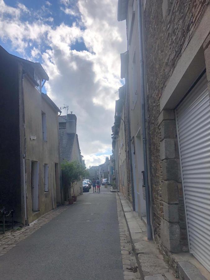 Rue Victor Hugo - Port De La Houle