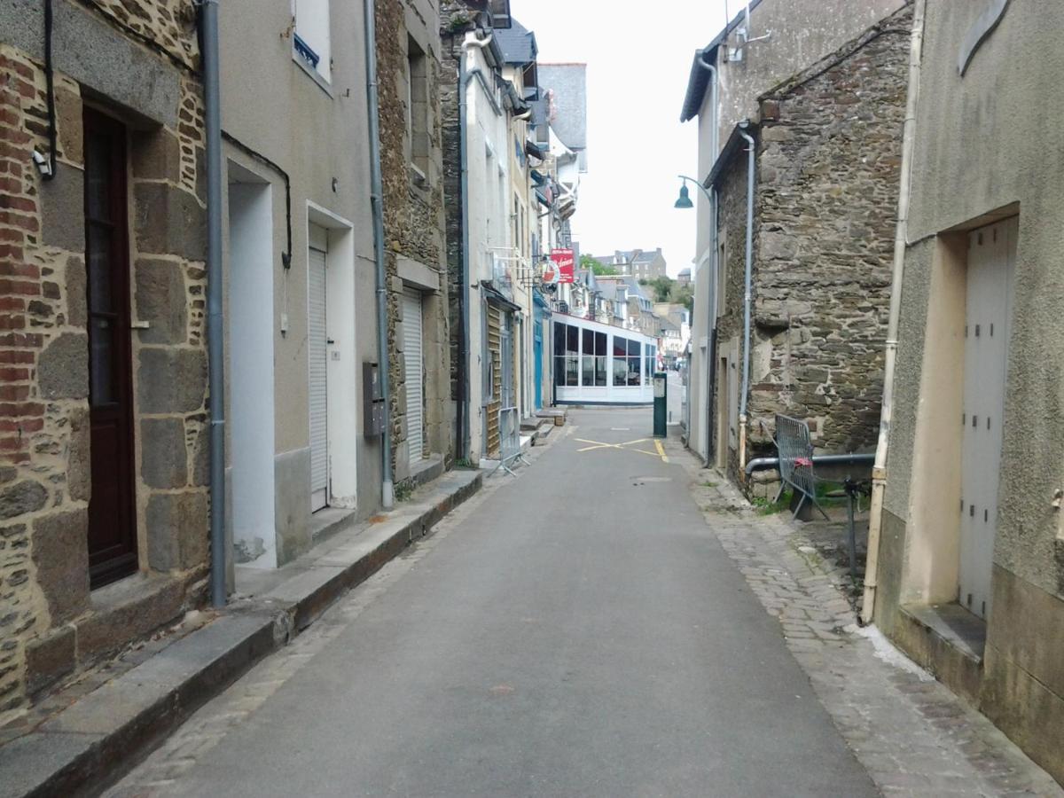 Rue Victor Hugo - Port De La Houle